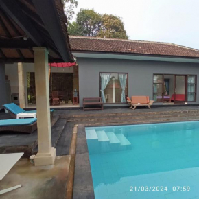 Lovina Villa Cinta